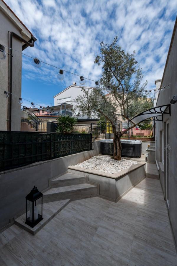 Studio Apartment Mare With Private Garden And Jacuzzi Vinkuran Exterior foto