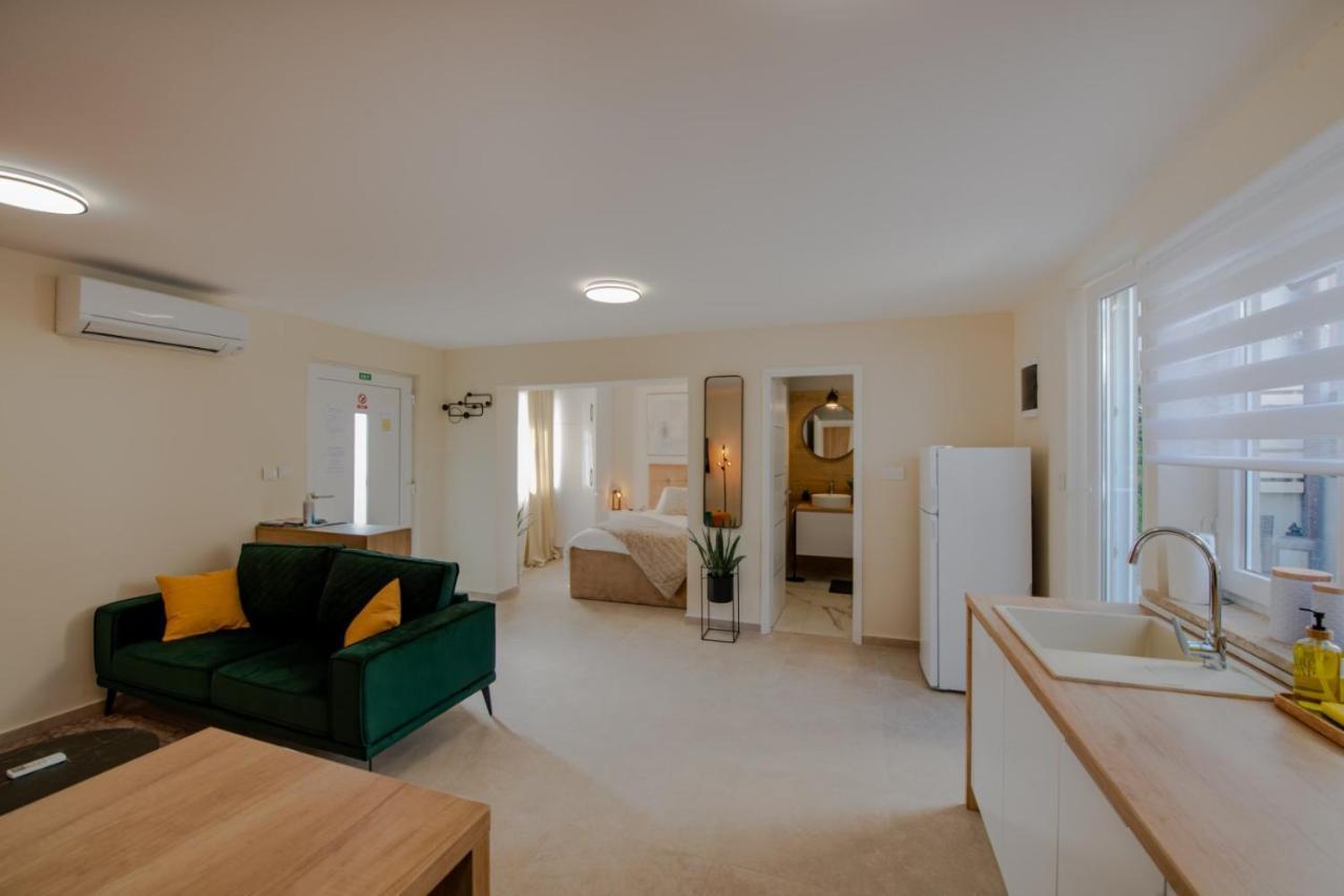 Studio Apartment Mare With Private Garden And Jacuzzi Vinkuran Exterior foto